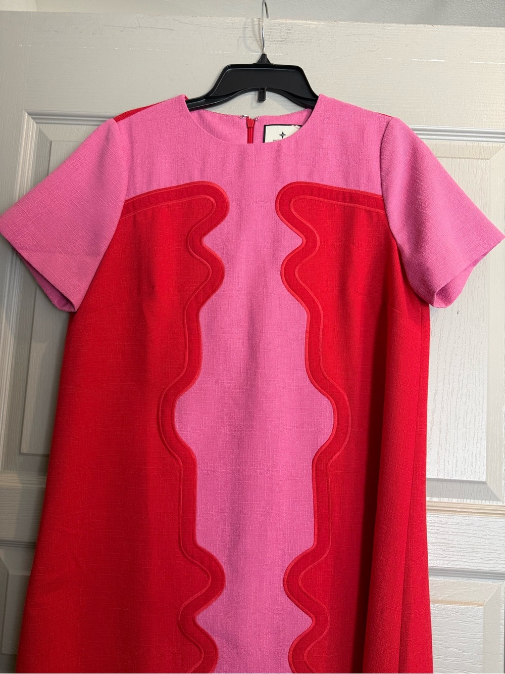 TUCKERNUCK James Embroidery Dress Poppy and Hot Pink NWOT Short Sleeve Women's M - Picture 8 of 15